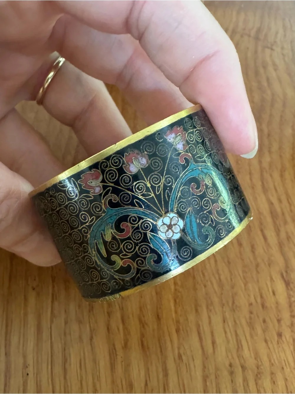 4 Vintage Cloisonné Napkin Rings Brass Enamel Floral Dragon Asian Design